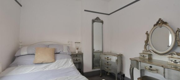 2 bedrooms House in Essex, United Kingdom No. 4142 7