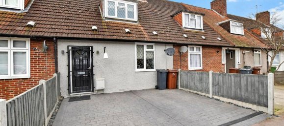 2 bedrooms House in Essex, United Kingdom No. 4142 2
