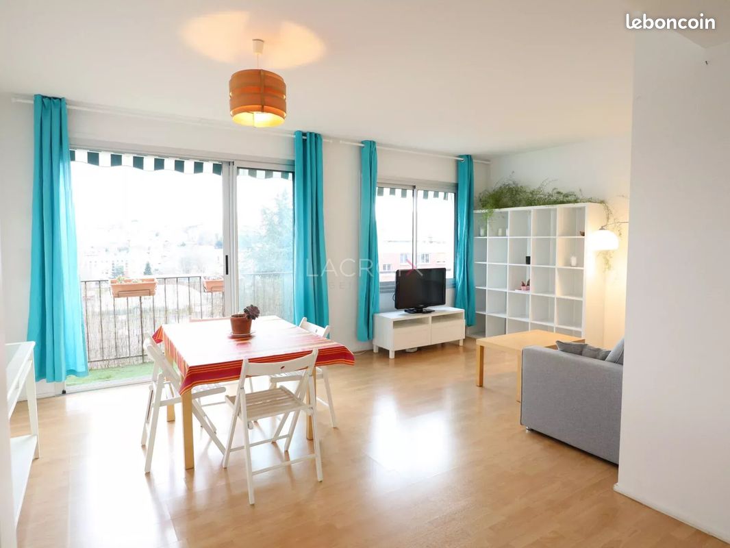 2 bedrooms Apartment in Gentilly, France No. 122464