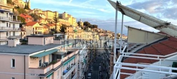 2 rooms Apartment in Imperia, Italy No. 235501 2
