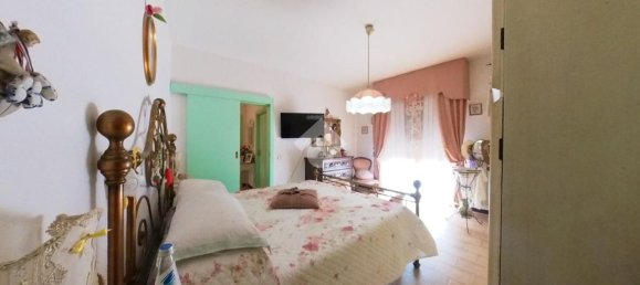 4 bedrooms Apartment in Monsampolo del Tronto, Italy No. 335529 6