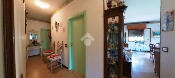 4 bedrooms Apartment in Monsampolo del Tronto, Italy No. 335529 4