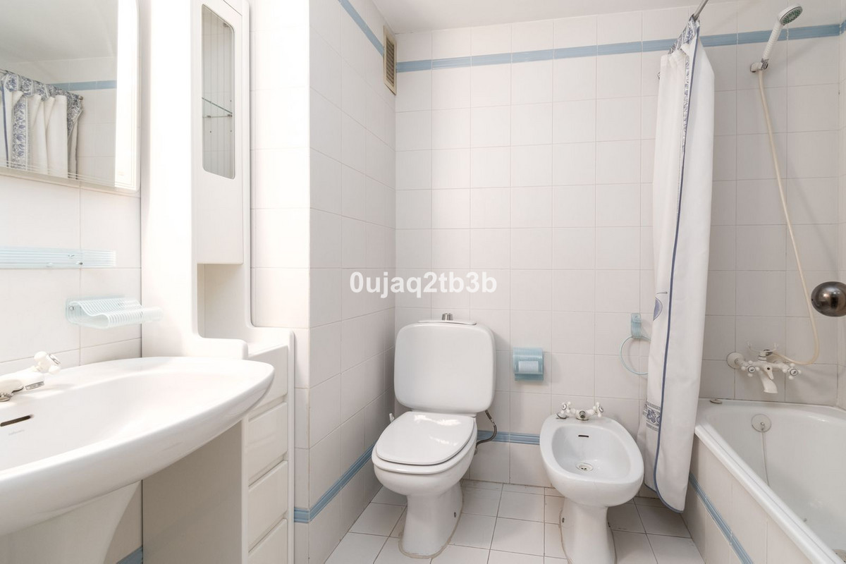 Ático de 4 dormitorios en Marbella, Spain No. 81612