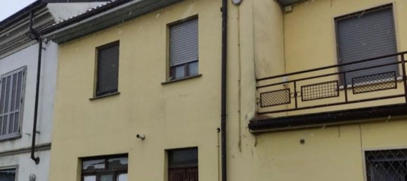 4 rooms Apartment in Lungavilla, Italy No. 143934 5