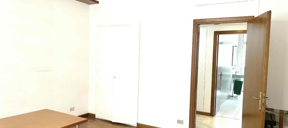 190m² Office in Milan, Italy No. 248021 16