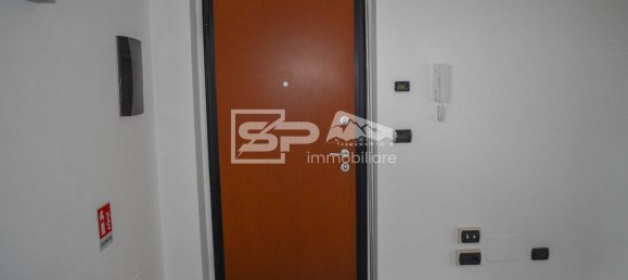 100m² Commercial property in Rivoli, Italy No. 361693 14