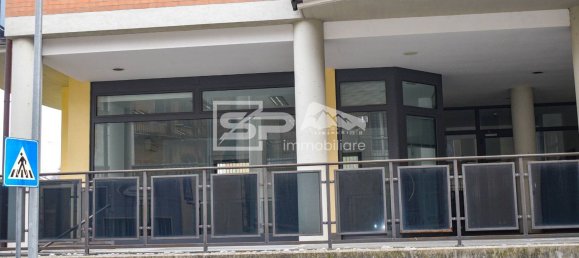 100m² Commercial property in Rivoli, Italy No. 361693 3