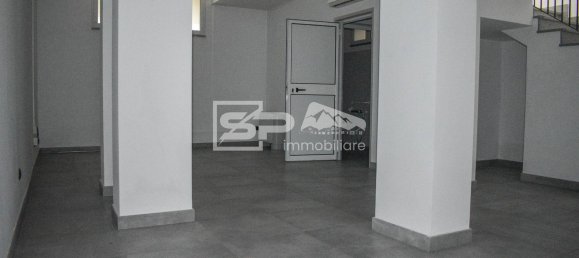 100m² Commercial property in Rivoli, Italy No. 361693 9