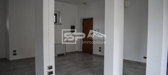 100m² Commercial property in Rivoli, Italy No. 361693 10
