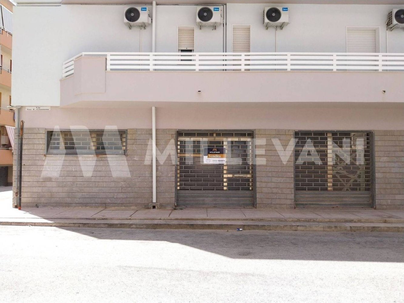 2 rooms Commercial property in Pozzallo, Italy No. 271513