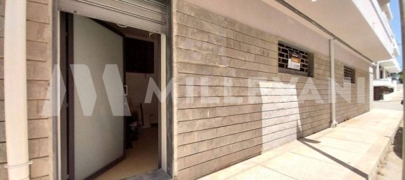 2 rooms Commercial property in Pozzallo, Italy No. 271513 4