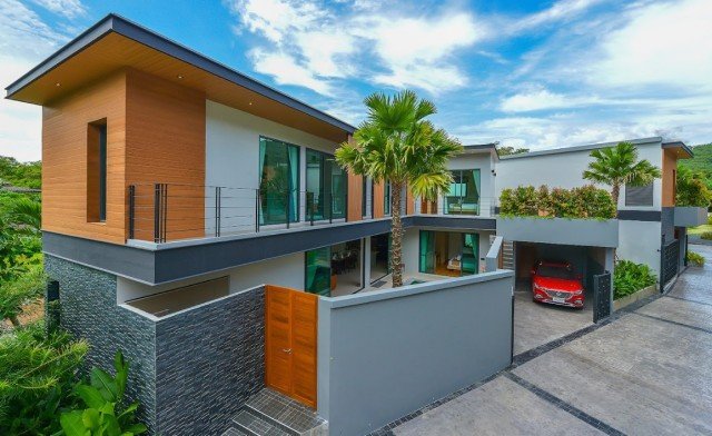 3 bedrooms Villa in Rawai, Thailand No. 12540