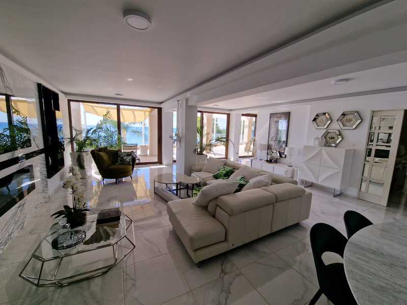 5 bedrooms Apartment in Germasogeia, Cyprus No. 14876