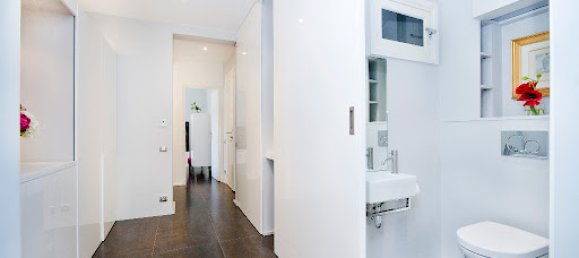 2 bedrooms Apartment in Paris, France No. 187992 8