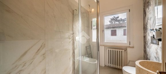 5 rooms Villa in Viano, Italy No. 278867 10