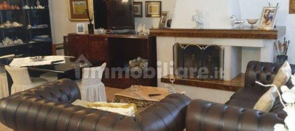 3 bedrooms Villa in Ravenna, Italy No. 68673 3