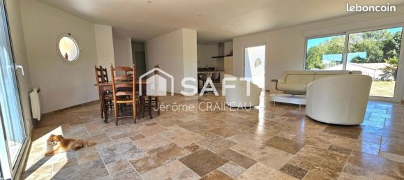 3 bedrooms House in Vendee, France No. 316004 3