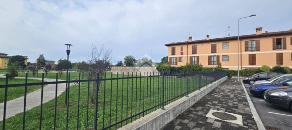 Gewerbliche Immobilie in Brescia, Italy 800m², Nr. 128936 7