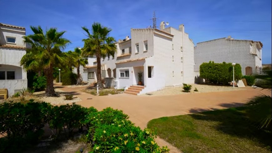 Adosado de 2 dormitorios en La Nucia, Spain No. 284679