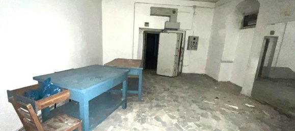 Коммерческая недвижимость 260м² в Неаполь, Италия № 7607 8