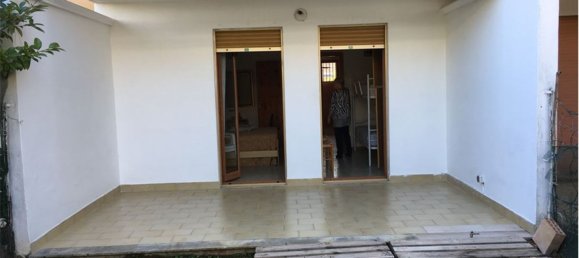 2 bedrooms Apartment in Manfredonia, Italy No. 81134 6