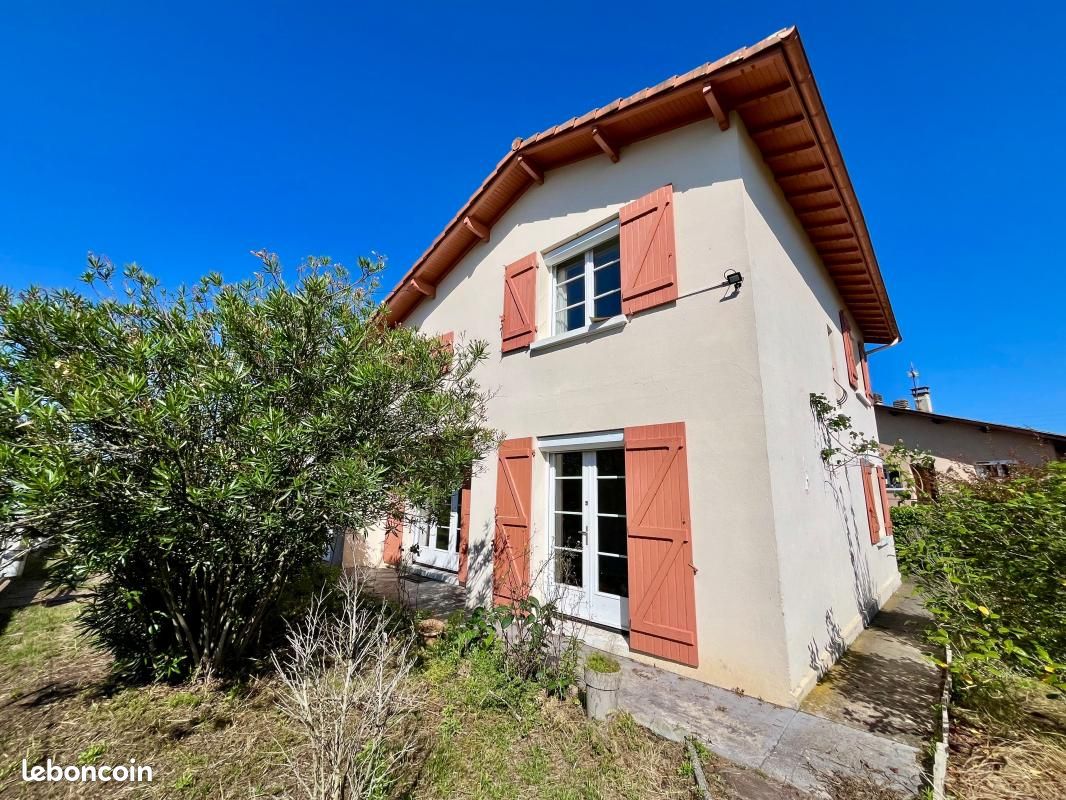 Casa de 3 dormitorios en Mont-de-Marsan, France No. 192540