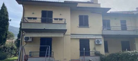 5 rooms Apartment in Prato, Italy No. 277360 15