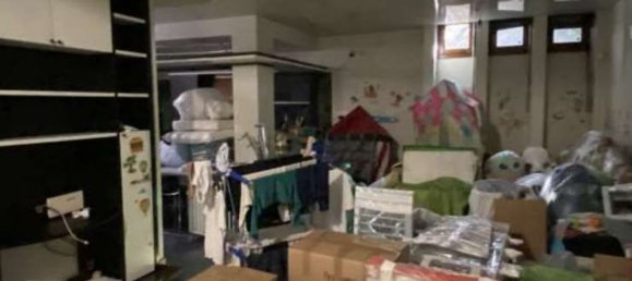 5 rooms Apartment in Prato, Italy No. 277360 11