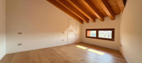 2 chambres Duplex à Spresiano, Italy No. 293739 2