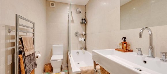 2 bedrooms Apartment in London, United Kingdom No. 12872 15