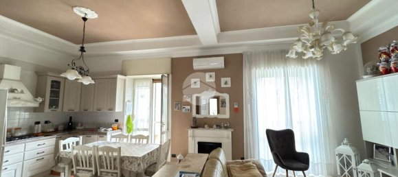 4 rooms Apartment in Castellammare di Stabia, Italy No. 52671 3