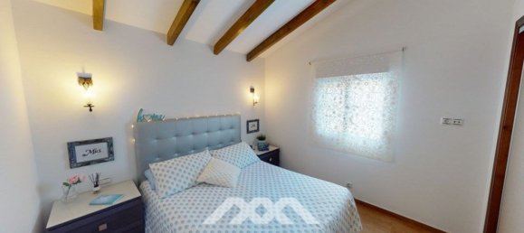 5 bedrooms House in Arenas, Spain No. 44874 16