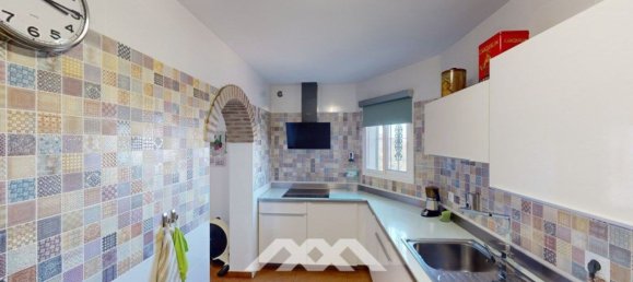 5 bedrooms House in Arenas, Spain No. 44874 11