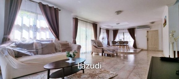 3 bedrooms Cafe / restaurant in Pattaya, Thailand No. 13628 5