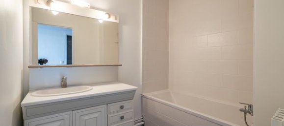 Apartamento de 3 dormitorios en Neuilly-Plaisance, France No. 165930 7