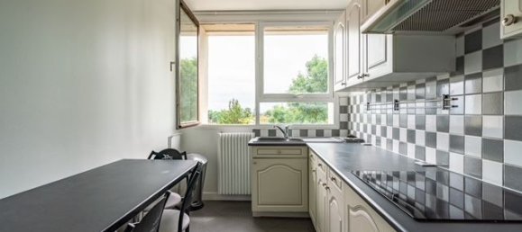 Apartamento de 3 dormitorios en Neuilly-Plaisance, France No. 165930 4