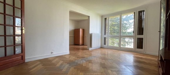 Apartamento de 3 dormitorios en Neuilly-Plaisance, France No. 165930 3