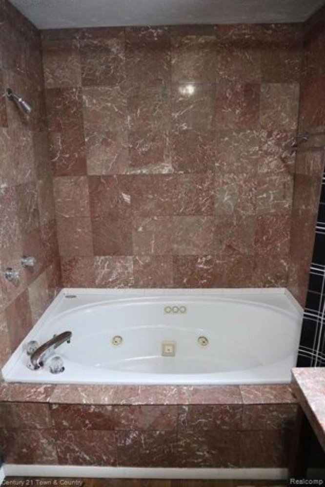 3 bedrooms House in Westland, USA No. 381439