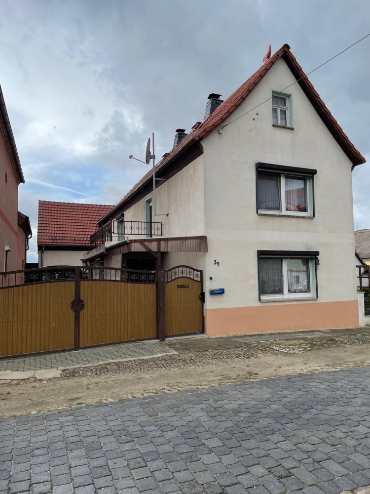 4غرفة منزل في Saalekreis, Germany رقم 217795