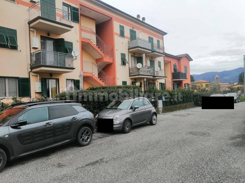3 rooms Apartment in Follo, Italy No. 358459