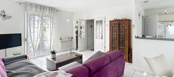 3 bedrooms House in Entrange, France No. 300104 20