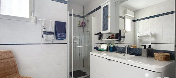 3 bedrooms House in Entrange, France No. 300104 8