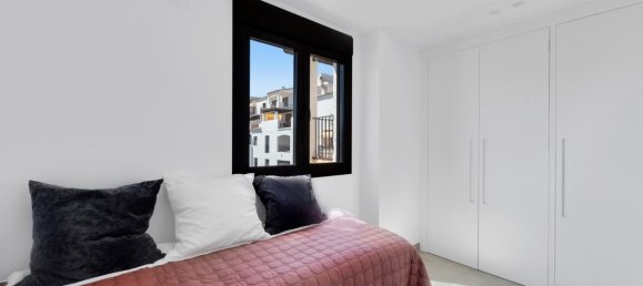 3 bedrooms Apartment in Nueva Andalucia, Spain No. 2482 10