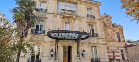 11 bedrooms House in Arcueil, France No. 347001 2