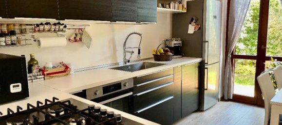 Casa de 2 dormitorios en Taino, Italy No. 378191 2