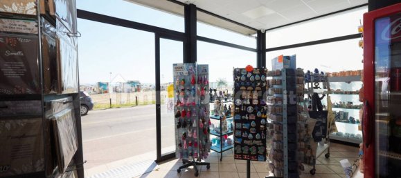 1 room Commercial property in Bellaria Igea Marina, Italy No. 317064 3