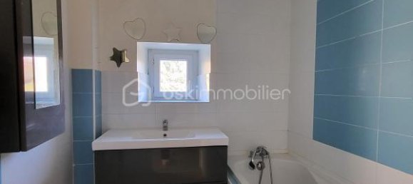 4 Schlafzimmer Haus in Saint-Hilaire-de-la-Cote, France, Nr. 201547 13