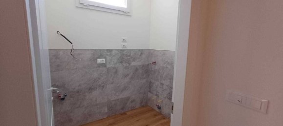 3 bedrooms Apartment in Bologna, Italy No. 318911 14