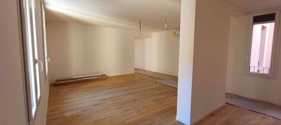 3 bedrooms Apartment in Bologna, Italy No. 318911 5