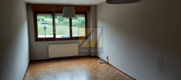 2 bedrooms Apartment in Oviedo, Spain No. 165399 4